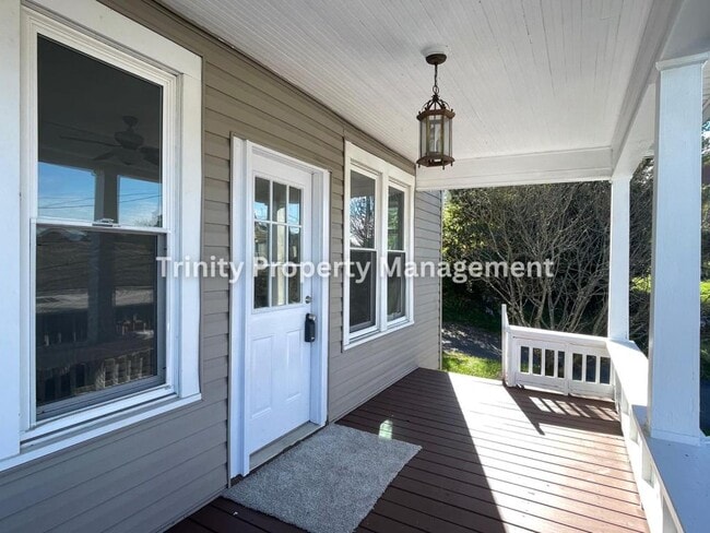 Foto del edificio - 309 Hedge St