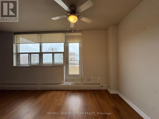 Photo du bâtiment - 158 Fitch St