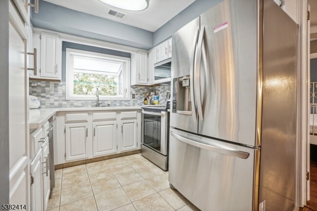 Building Photo - 75 Academy Ct