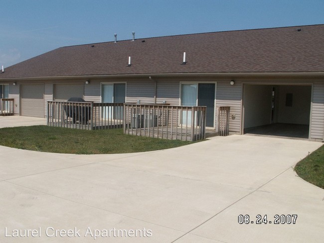 Building Photo - 2280 Shamrock Ln