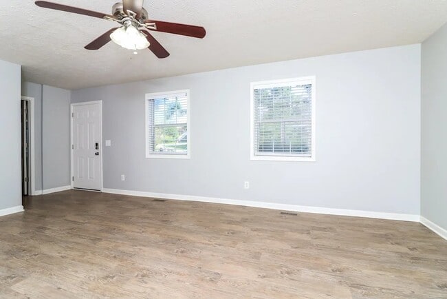 Building Photo - 3796 Cherokee Overlook Dr