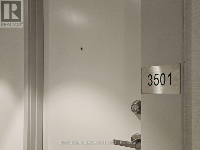 Building Photo - 195 Redpath Ave