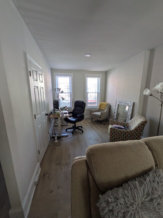 Foto del edificio - 844 Kirkwood St