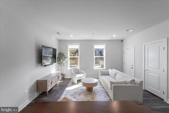 Building Photo - 12897 Sunrise Ridge Aly