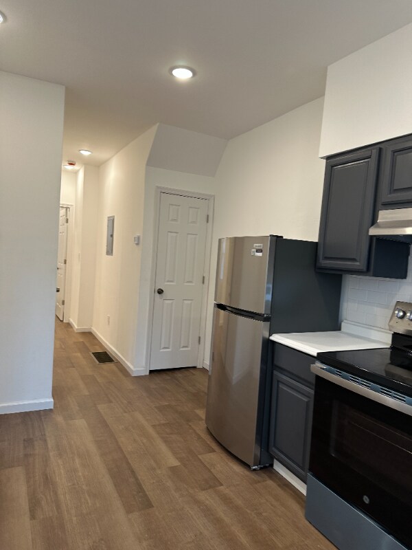 Foto del edificio - 6361 Theodore St