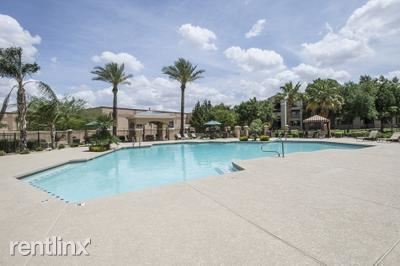 Building Photo - 3010 W Yorkshire Dr