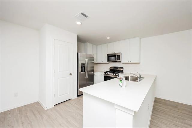 Building Photo - 2714 Bronte Blvd