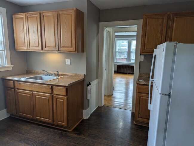 Kitchen - 401 Cornell Ave