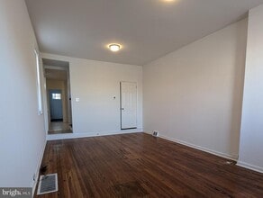 Building Photo - 2437 Sepviva St