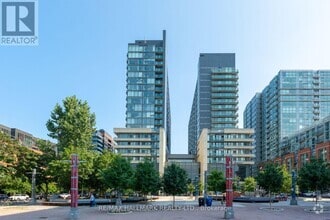 Building Photo - 36-21236 Lisgar St