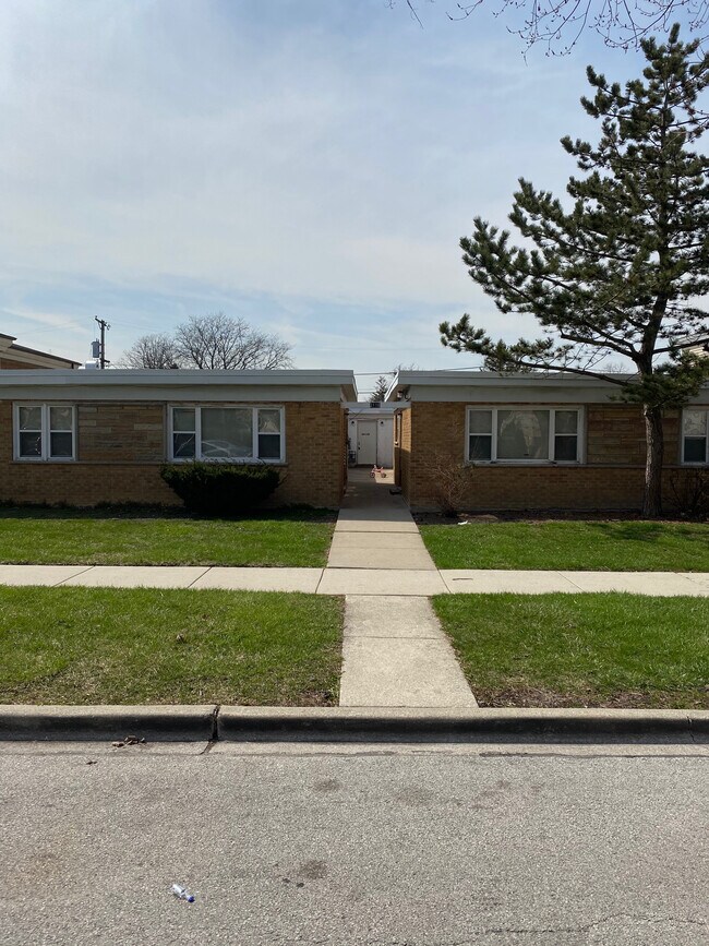 Building Photo - 2116 14th Ave