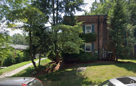 Building Photo - 226 Gerry Rd