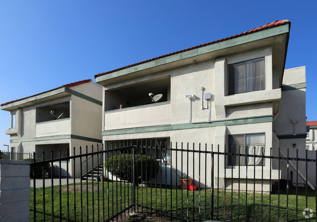 Building Photo - Placentia Garden Apartments