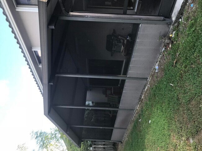 Foto del edificio - 5941 Strawberry Lakes Cir
