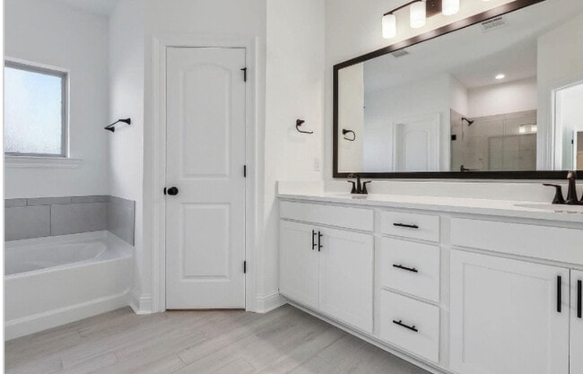 Building Photo - 9215 Asoka Ave