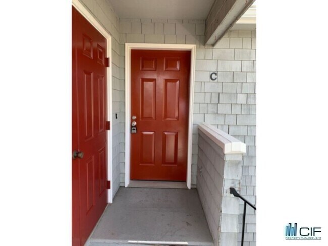 Foto del edificio - 390 Sea Ridge Rd