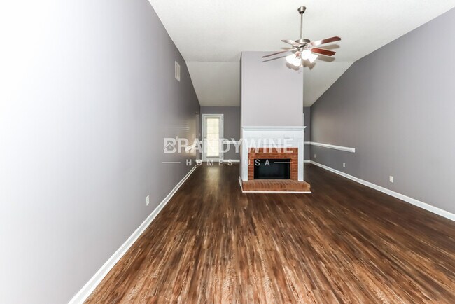 Foto del edificio - 339 Peachtree Cir