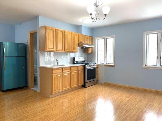 Foto del edificio - 8868-8818 18th Ave