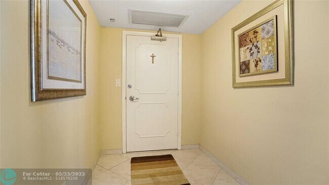 Building Photo - 3750 Galt Ocean Dr