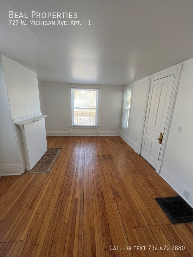Photo - 727 W Michigan Ave Apartment