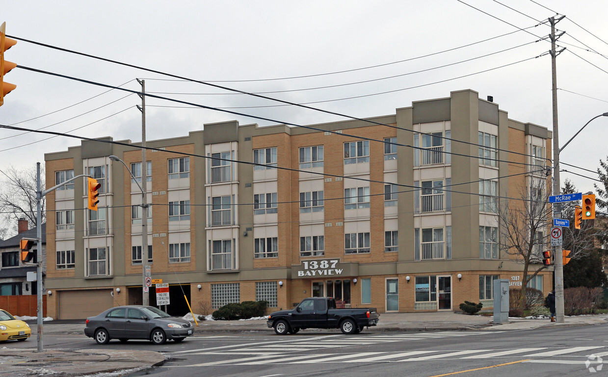 Building Photo - 1387 Bayview Ave
