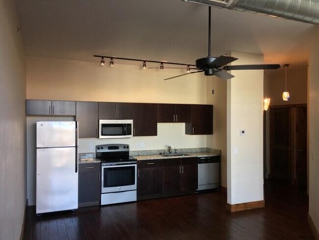Foto del edificio - 305 S Campbell Ave