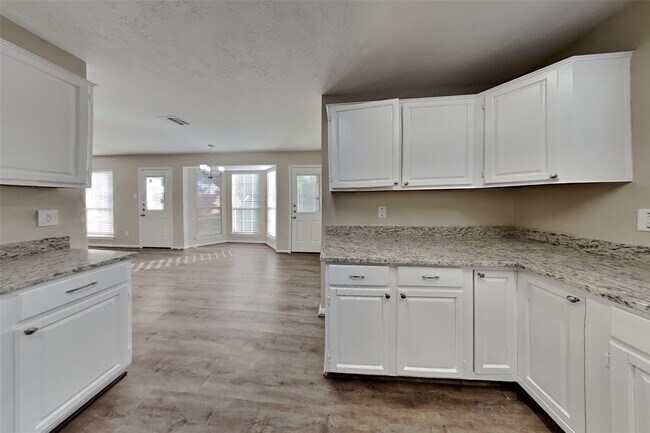 Foto del edificio - 16923 Poplar Hill St