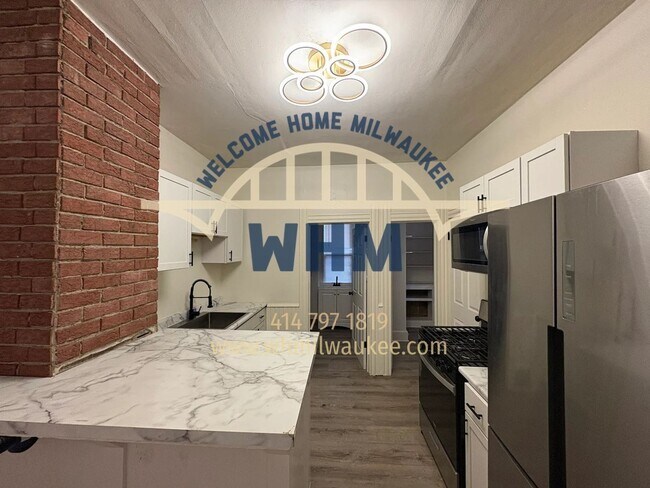 Foto del edificio - 2720 N Oakland Ave