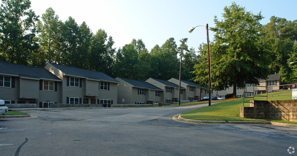 Building Photo - Stonecrest Apartments