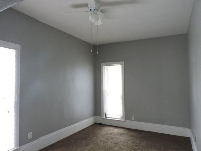 Foto del edificio - 407 4th St NW