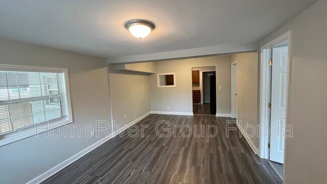 Building Photo - 6824 Gaillardia Rd S