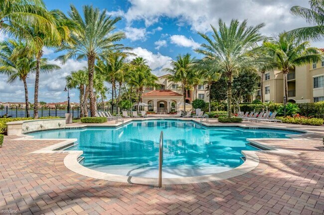 Building Photo - 3020 SW 119 Ave