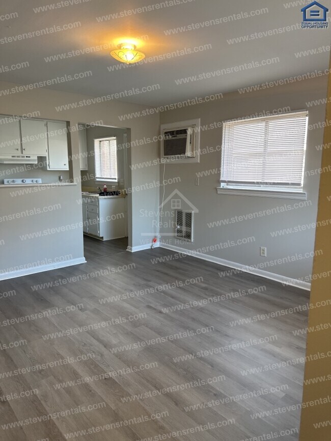 Building Photo - Inviting Family Haven