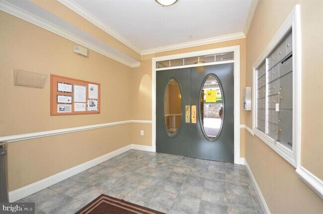 Building Photo - 9700 Elzey Place