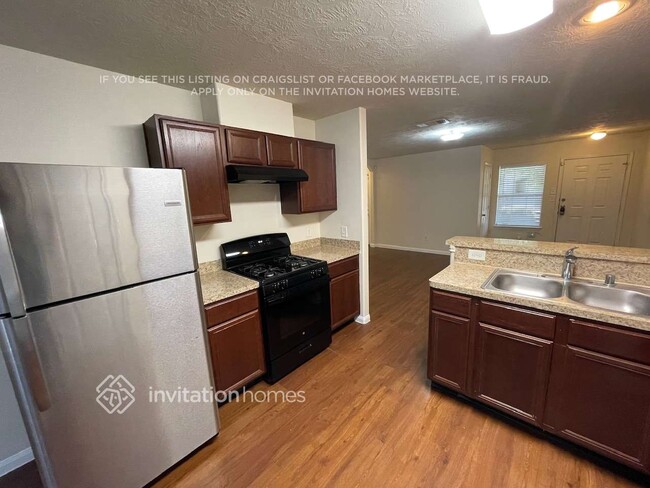 Foto del edificio - 12030 Gregory Crossing Way