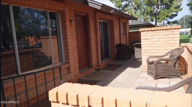 Building Photo - 109 W Concorda Dr