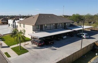 Building Photo - 12 Yankton St