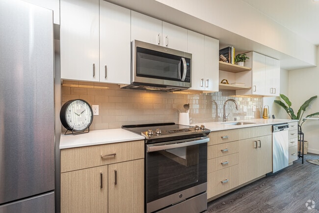 Studio - 508SF - Terrace Station