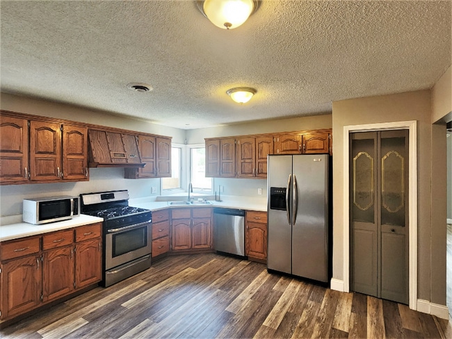 Building Photo - 312 E Adams St