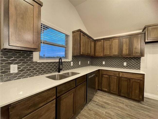 Foto del edificio - 17709 Moss Farm Rd