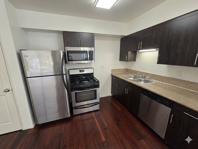 Photo - 843 S Ardmore Ave (Los Angeles, CA) Apartment