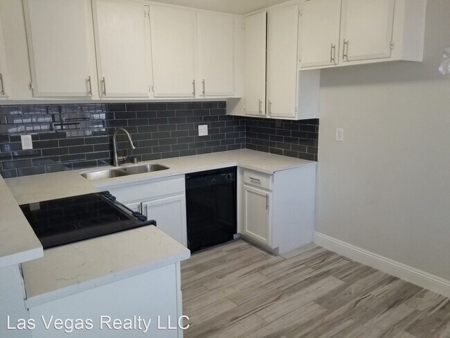 Foto del edificio - 2 br, 1.5 bath House - 2174 E Desert Inn Rd.