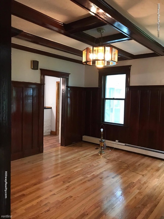 Foto del edificio - 14 Mount Calvary Rd