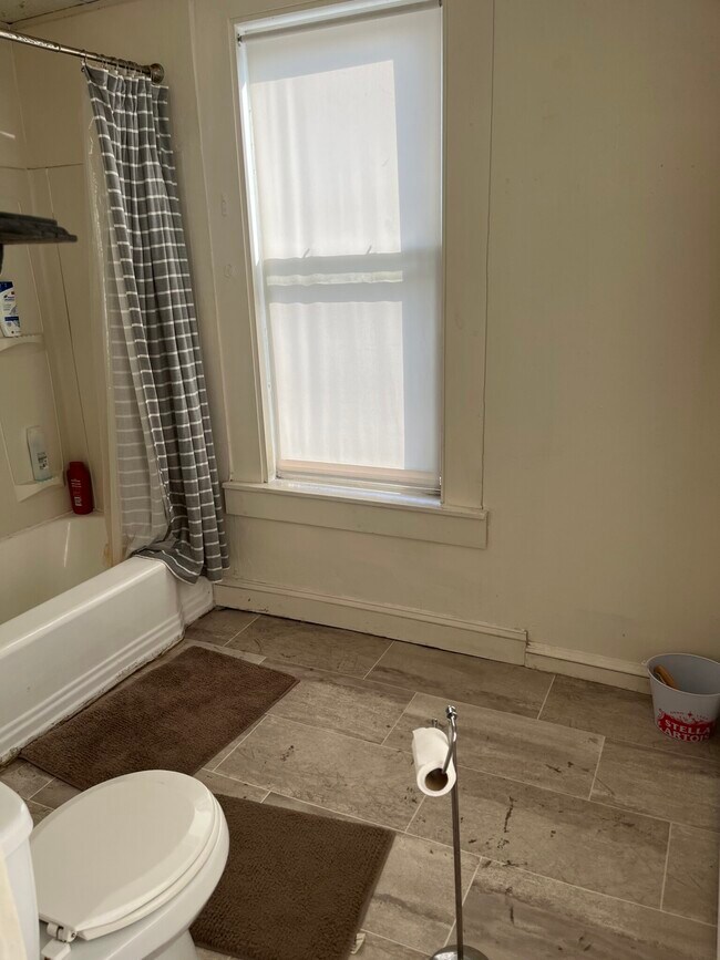 Foto del edificio - 53 W 7th St