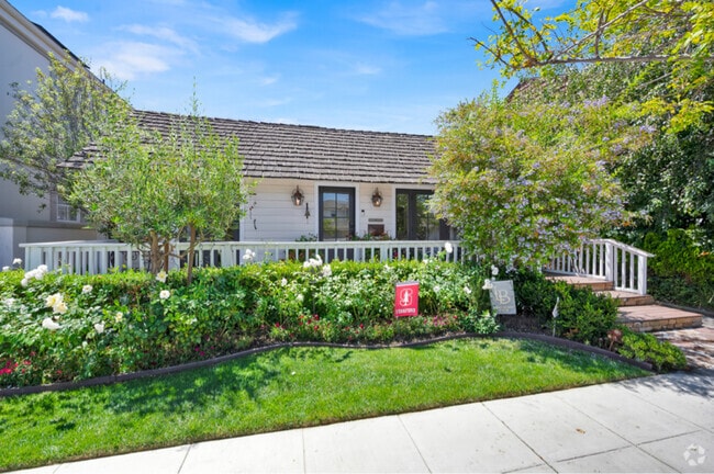 Building Photo - 326 Arcadia Ave