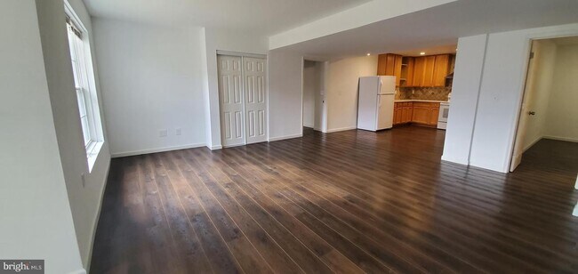 Foto del edificio - 7921 Windsor Knoll Ln