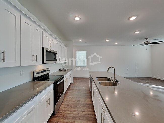 Foto del edificio - 3360 Blodwen St