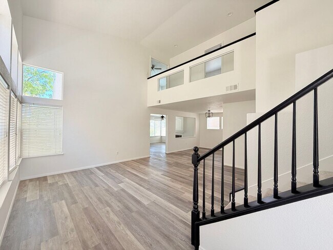 Foto del edificio - Highly desirable North Summerlin single-fa...