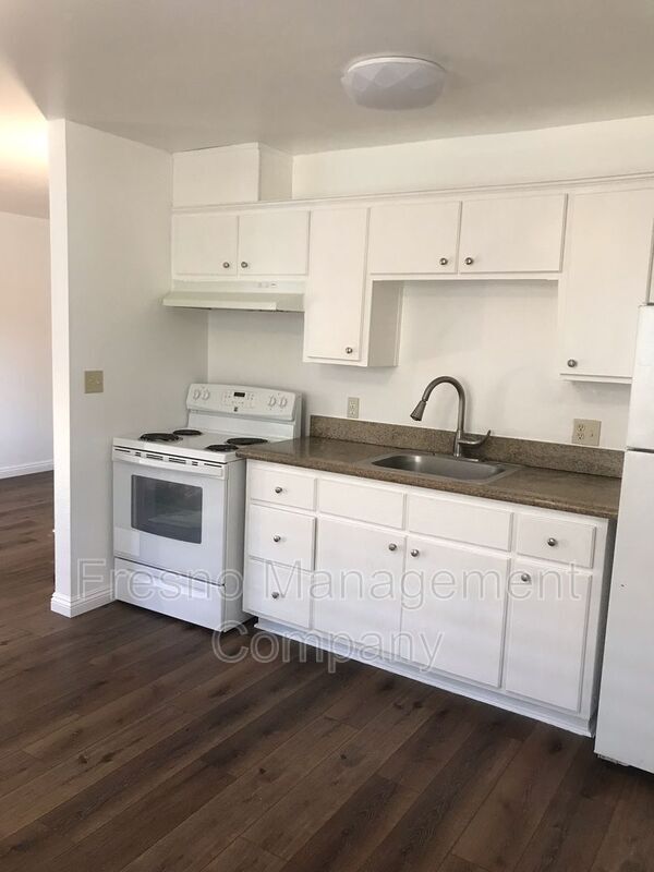 Foto del edificio - 1322 E Bulldog Ln