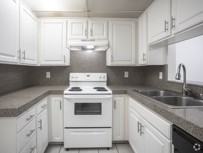 Interior Photo - Green Valley Circle Apartments